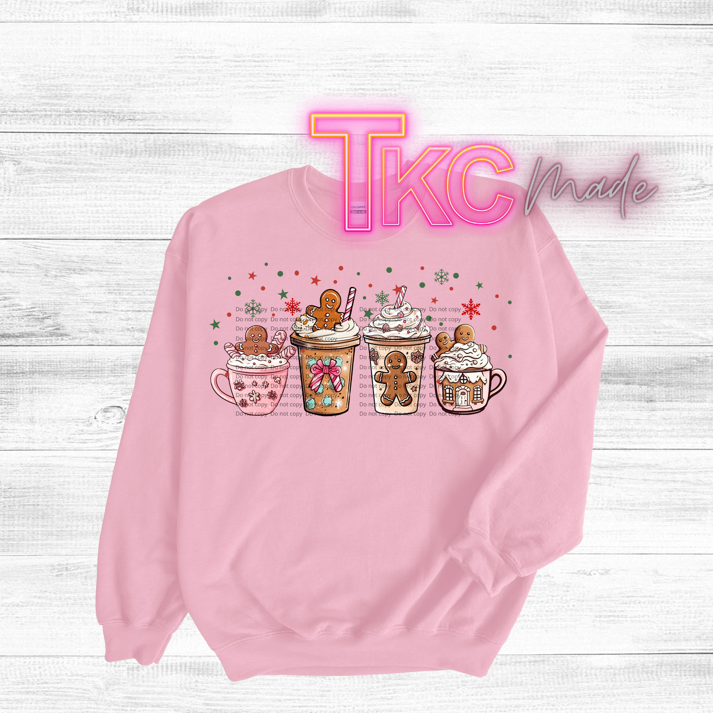 Pink Christmas gingerbread drinks