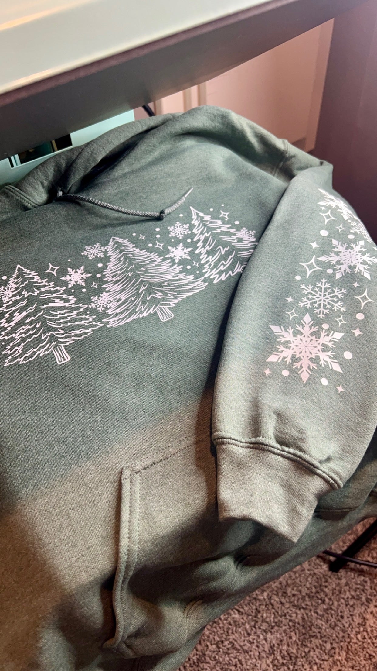 Tree's and snow Black or white color available